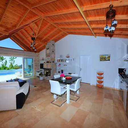 Sude Vila Islamlar (Mediterranean)